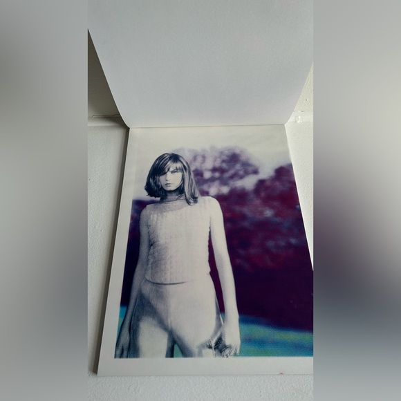 Chanel  Catalogue  2000 Pad Flip Design Collectable Photos By Karl Lagerfeld - Picture 5 of 16